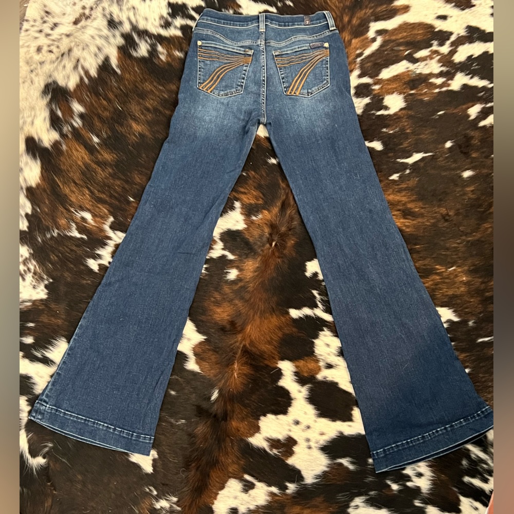7 For All Mankind Dojo size 25 fits like 26